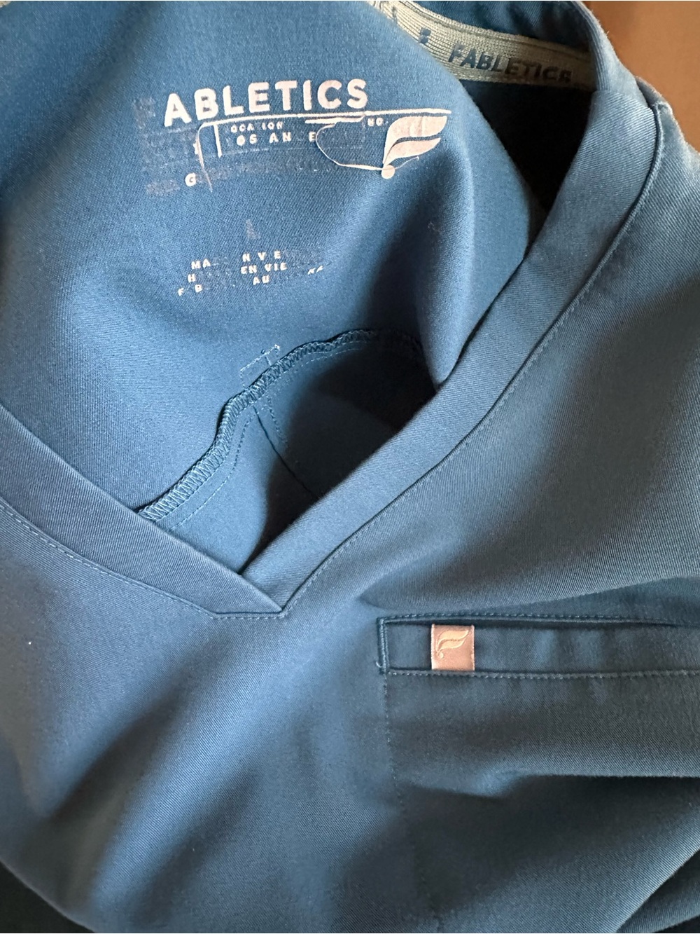 Fabletics scrub top + joggers set Caribbean blue size L - Picture 5 of 9